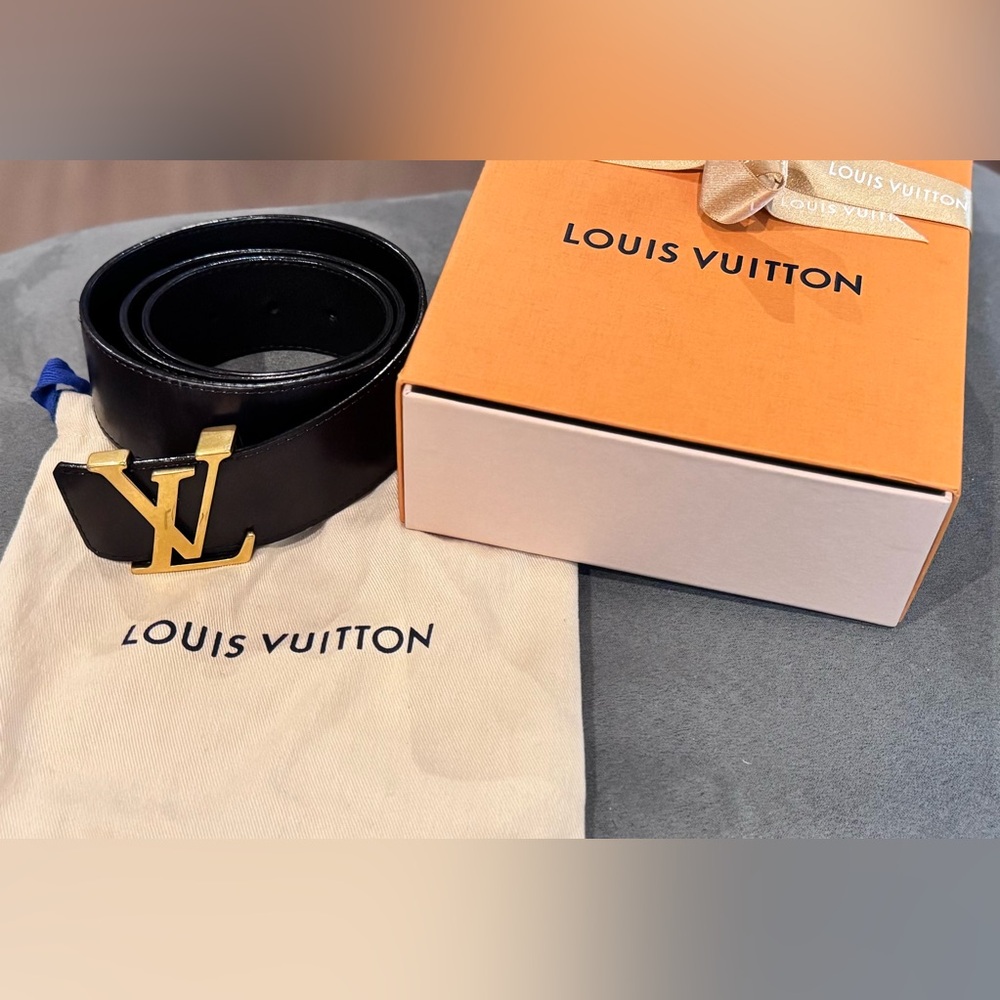Louis Vuitton Black Leather Belt Initiales 40MM